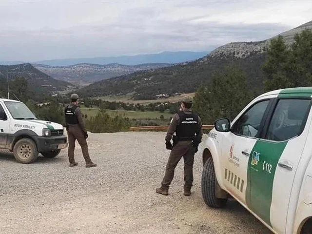 APAMCYL-USCAL denuncia que la Junta de Castilla y León mantiene sin pagar las guardias de incendios a los Agentes Medioambientales de Segovia y demora el pago en el resto de provincias.